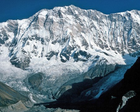 На този ден: За първи път e изкачен осемхилядник