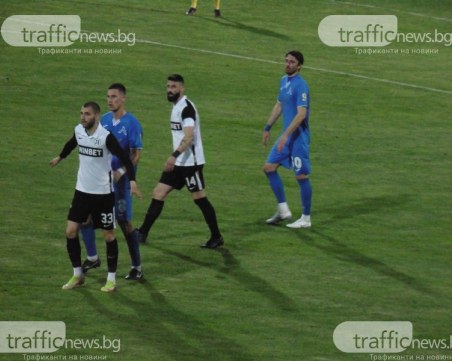 Томаш викна 14-годишен в групата за мача с Черно море