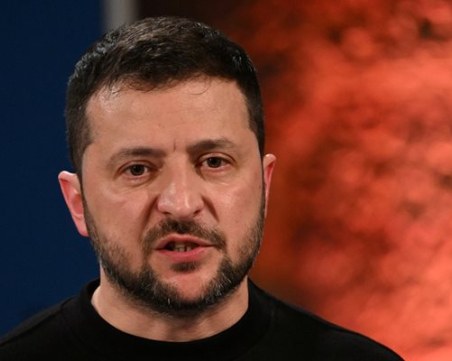 Зеленски: Невъзможно е Украйна да влезе в НАТО, докато войната с Русия продължава