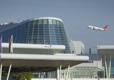 Специализирана полицейска операция е извършена преди час на Летище София  Прочетете