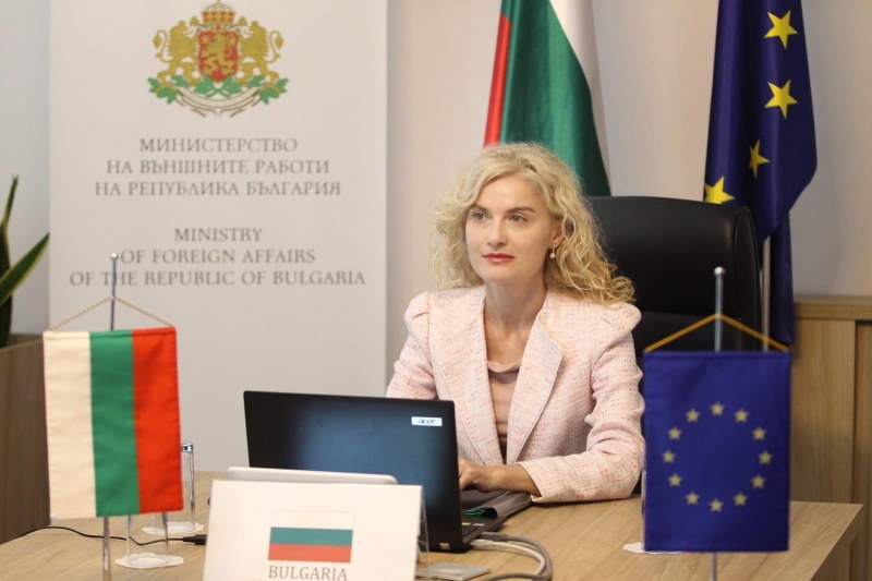 Туристическият бранш се обяви против кандидатурата за министър на Зарица Динкова