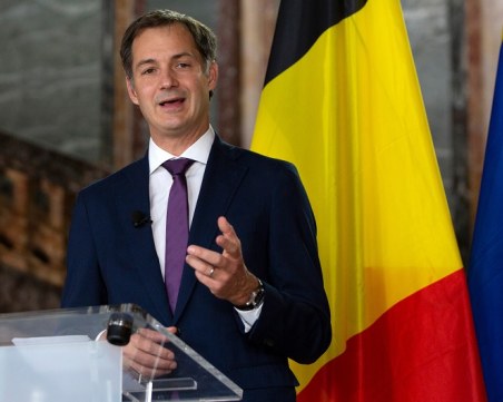 Белгийският премиер Де Кро падна от велосипед и за кратко загуби съзнание