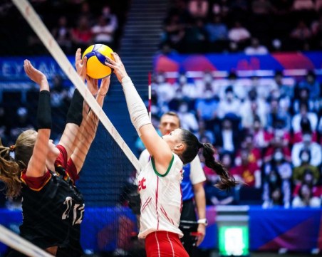 Волейболните националки изпуснаха мачбол срещу Германия и загубиха