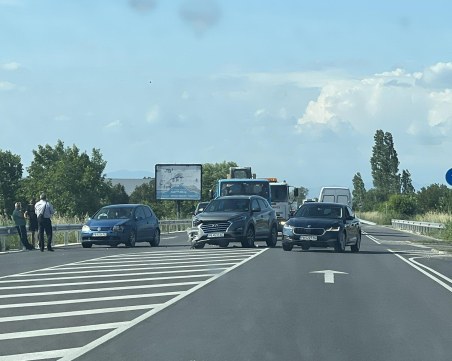 Катастрофа блокира движението на Околовръстното на Пловдив