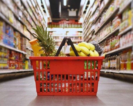 Пловдивчани: По магазините е все по-скъпо, намаляване на цените не се усеща