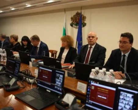 С пълно мнозинство: ВСС реши, че второто искане за отстраняването на Гешев е допустимо