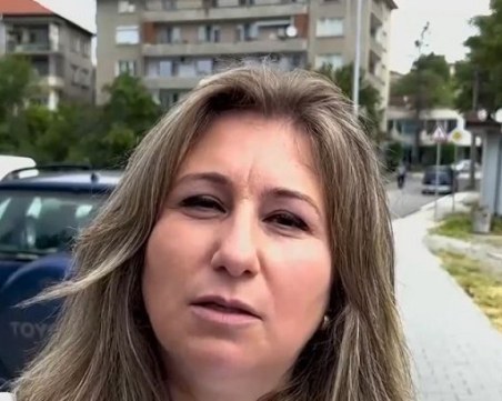 Жена подарява колата си на този, който я намери