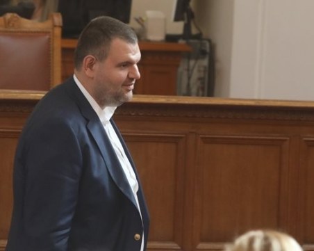 Предлагат Делян Пеевски за конституционната комисия в Народното събрание
