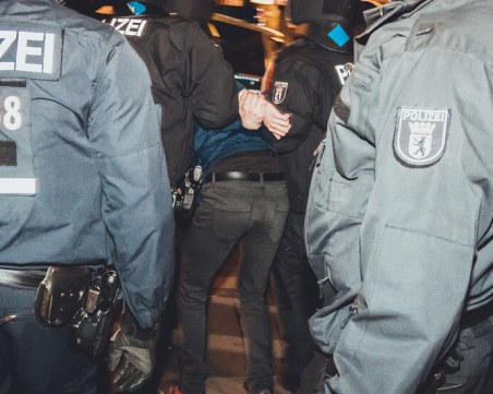 Разбиха мрежа за трафик на мигранти в Германия и Румъния, има задържани в България