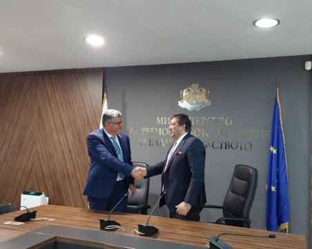 Смениха  и ръководството на АПИ, новият шеф ще следи стриктно парите за пътища