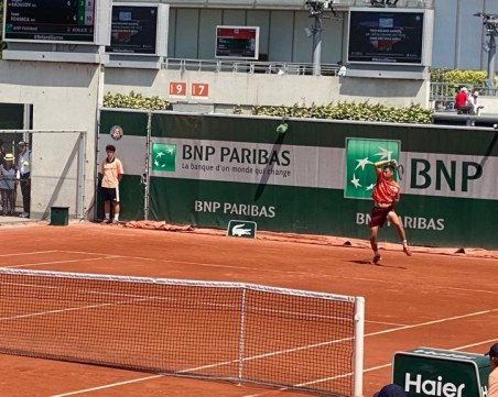 Пловдивчанинът Илиян Радулов отпадна на осминафиналите на Ролан Гарос