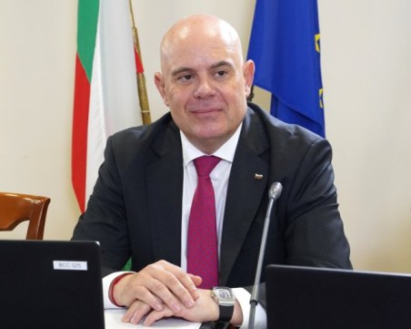 ВСС прекрати първото искане за освобождаване на Гешев