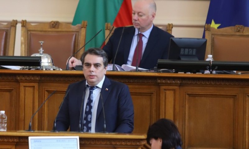 Асен Василев: В хазната има над 10 млрд. лева, бюджетът ще бъде според тях