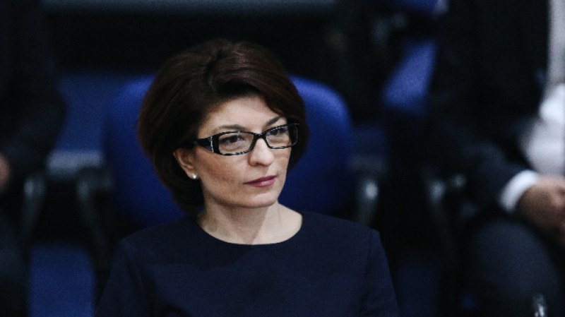 Атанасова: Недопустимо е връщането на Спецов като шеф на НАП