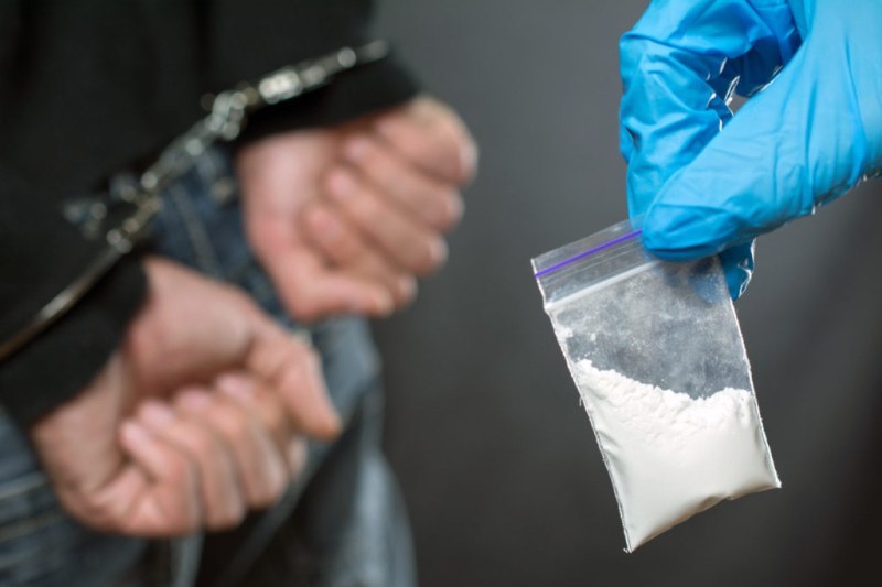 Двама младежи попаднаха в ареста за притежание на кокаин край Пазарджик