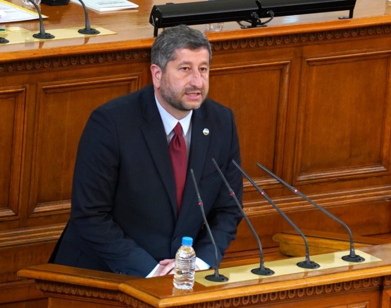 Христо Иванов и ДПС в сблъсък за Пеевски и конституцията