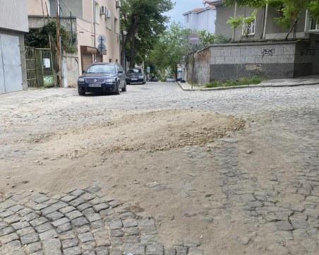 Как се отстранява ВиК авария в ХХI век в центъра на Пловдив