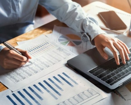 На този ден: Празник на икономистите в България