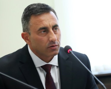 Обявиха колко е месечната заплата на Румен Спецов в НАП