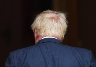 Бившият британски министър председател Борис Джонсън съобщи че напуска депутатското си
