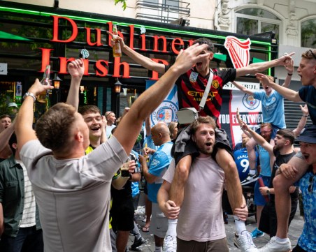 Tрафик и пожар около 