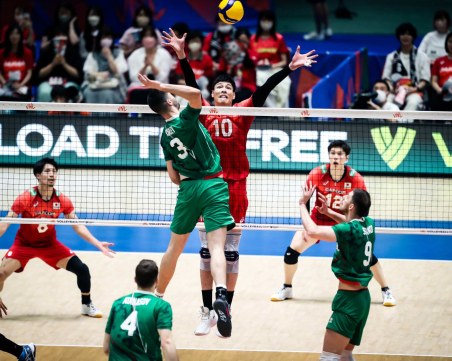 Волейболните национали загубиха от Япония в Лигата на нациите