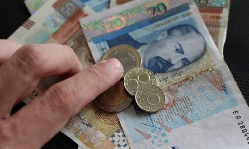 Българският пенсионер получава средно 735,48 лева на месец