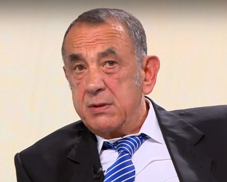 Ботев: Смъртта на Ангел Христов явно е естествена, но защо погребението му беше организирано нелегално