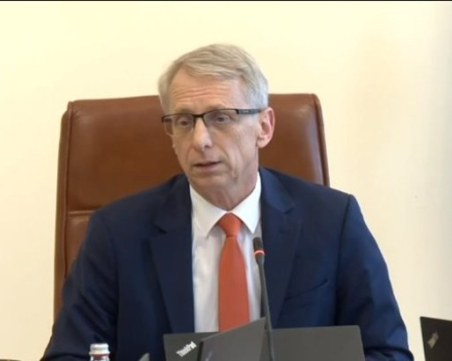 Денков: Бюджетът ще е с до 3% дефицит, без да се вдигат данъци и със запазени социални плащания