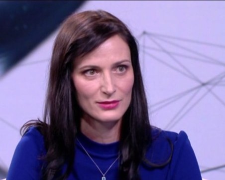 Мария Габриел: България не е параван - решенията се вземат тук