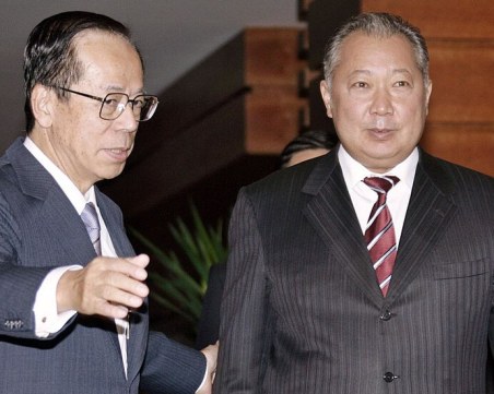 Осъдиха бивш президент на Киргизстан на 10 г. затвор