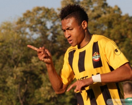 Ботев може да върне любимец на феновете