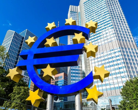 ЕЦБ се готви да повиши лихвите отново, въпреки че Еврозоната влезе в рецесия