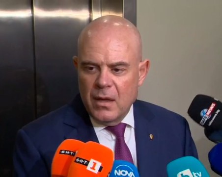 Гешев: Върнахме се в годините на Политбюро