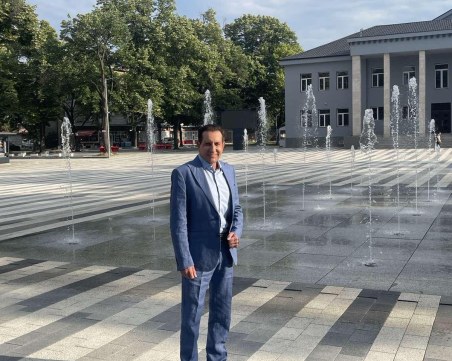 Кметът Мараджиев: Който може с тези пари да направи това, което аз съм построил, да ми се обади!