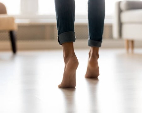 Неочаквани ползите за здравето ви, ако ходите бос