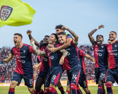 Верона оцеля в Серия А, Каляри спечели промоция в последните секунди