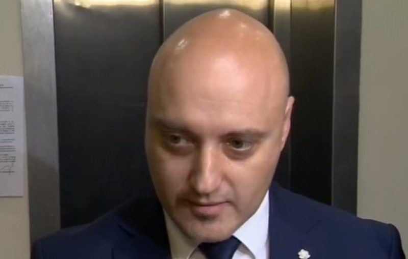 Правосъдният министър: Възможно е ВСС да реши още днес за Гешев
