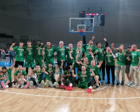 София без титла от първенствата в трите най-популярни отборни спорта за втора поредна година