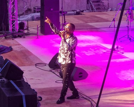 Те са Kool, времето  Gang:  И пороят не уплаши феновете на  култовата банда в Пловдив