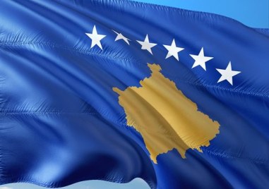 Косово забрани влизането на всякакви превозни средства със сръбски регистрационни