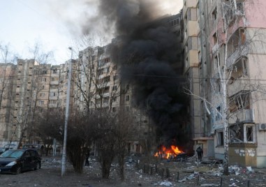 Руски ракети са ударили тази нощ жилищни сгради в украинското
