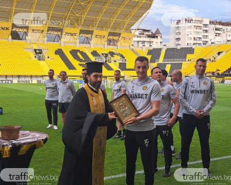 Ботев започна подготовка за новия сезон с водосвет и без нови