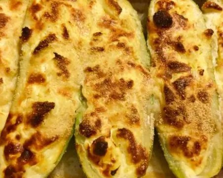 Лесна рецепта за пълнени тиквички с извара на фурна