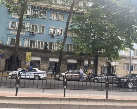 Верижна катастрофа пред ПУ, четири автомобила са с материални щети