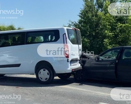 Верижна катастрофа затруднява движението на пътя Пловдив- Карлово