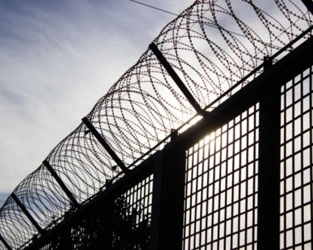 Затвор за мъж, създавал порнографски материали с малолетни