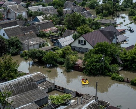 Експерт за взрива в „Нова Каховка”: Екологична катастрофа, но само на локално ниво