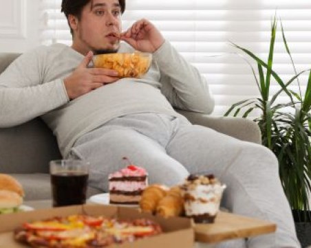 Как да се справим с яденето на вредни храни при стрес