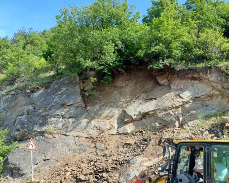 Пуснаха движението по пътя Асеновград-Смолян